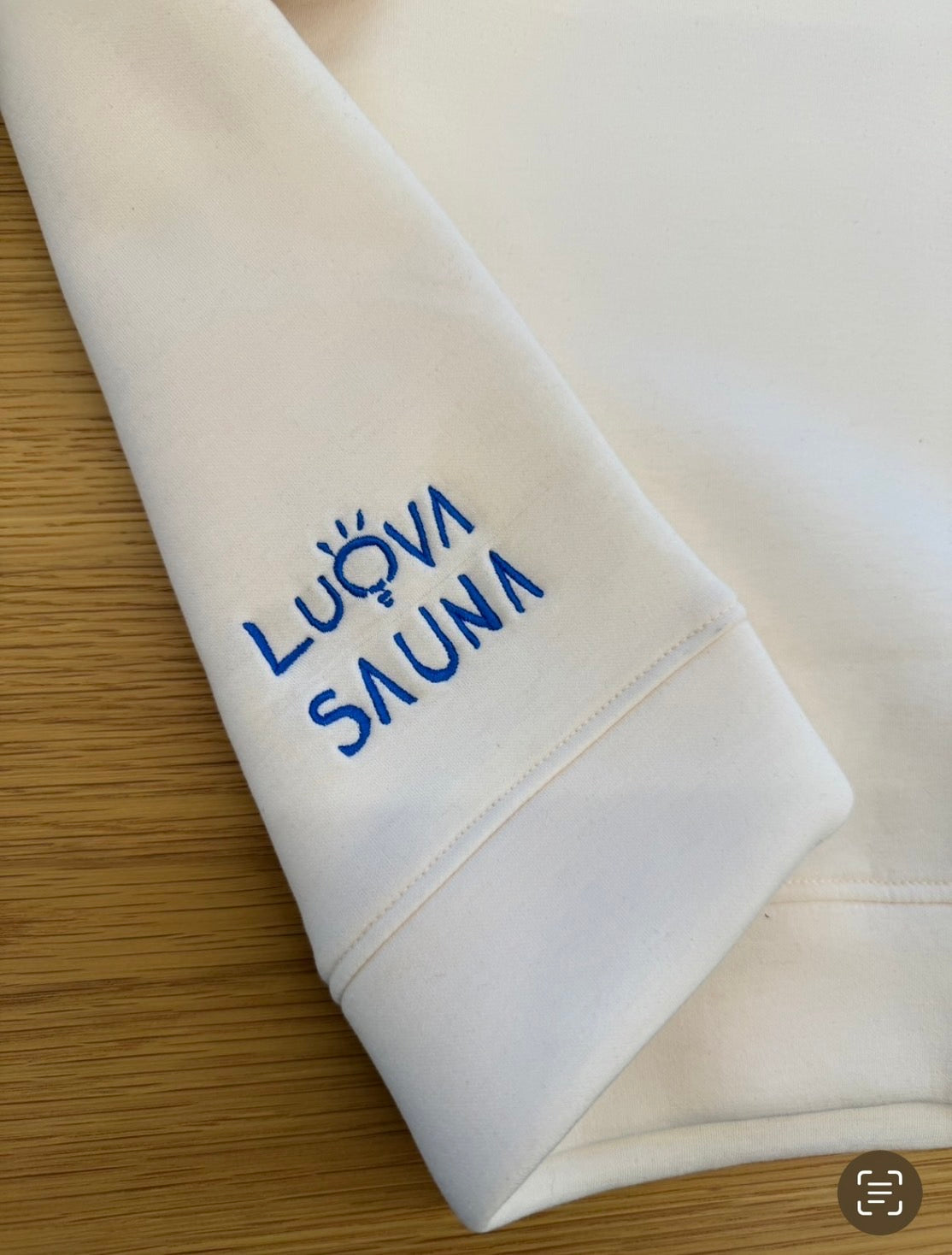 Jo×LUOVA みんなでLUOVAフーディ―